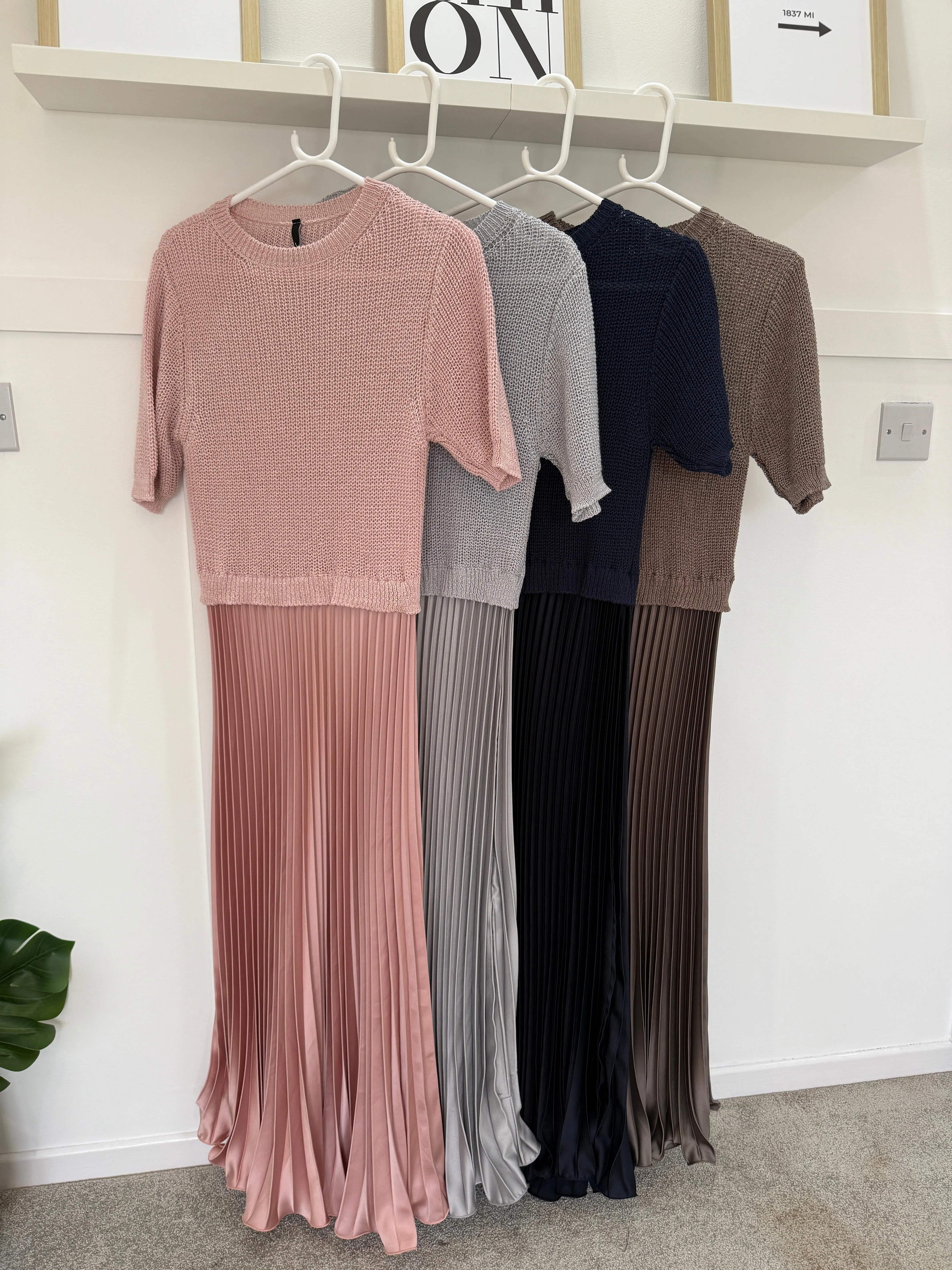 Pink Short Sleeve Pleated Jumper Dress