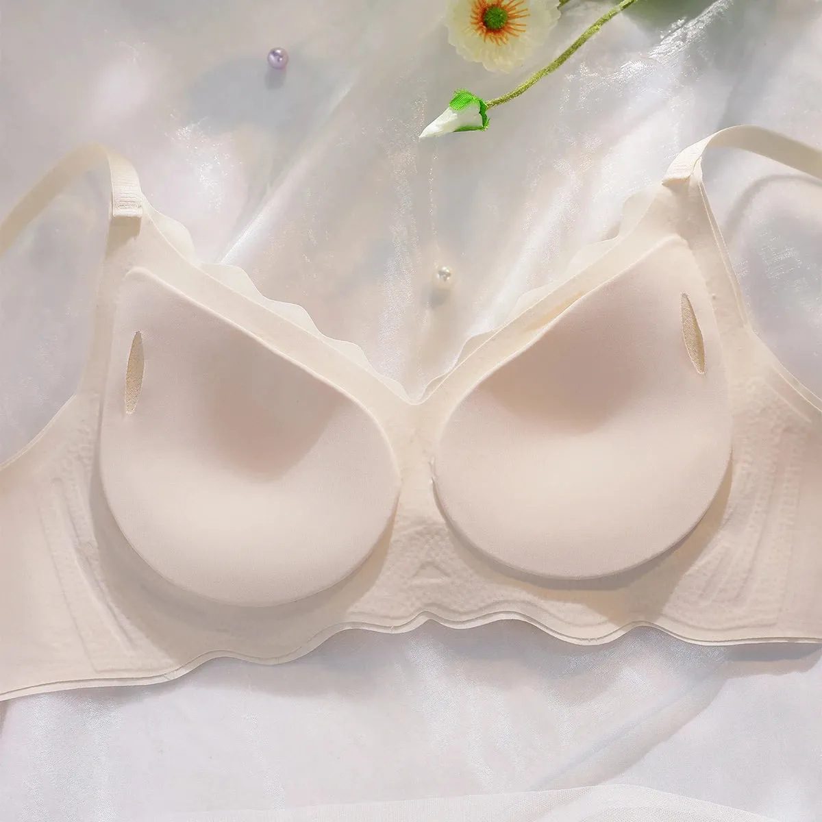Seamless Women's Underwear: Comfortable, Breathable, and Supportive Bra without Steel Rings - Adjustable and Slim-Fitting Design
