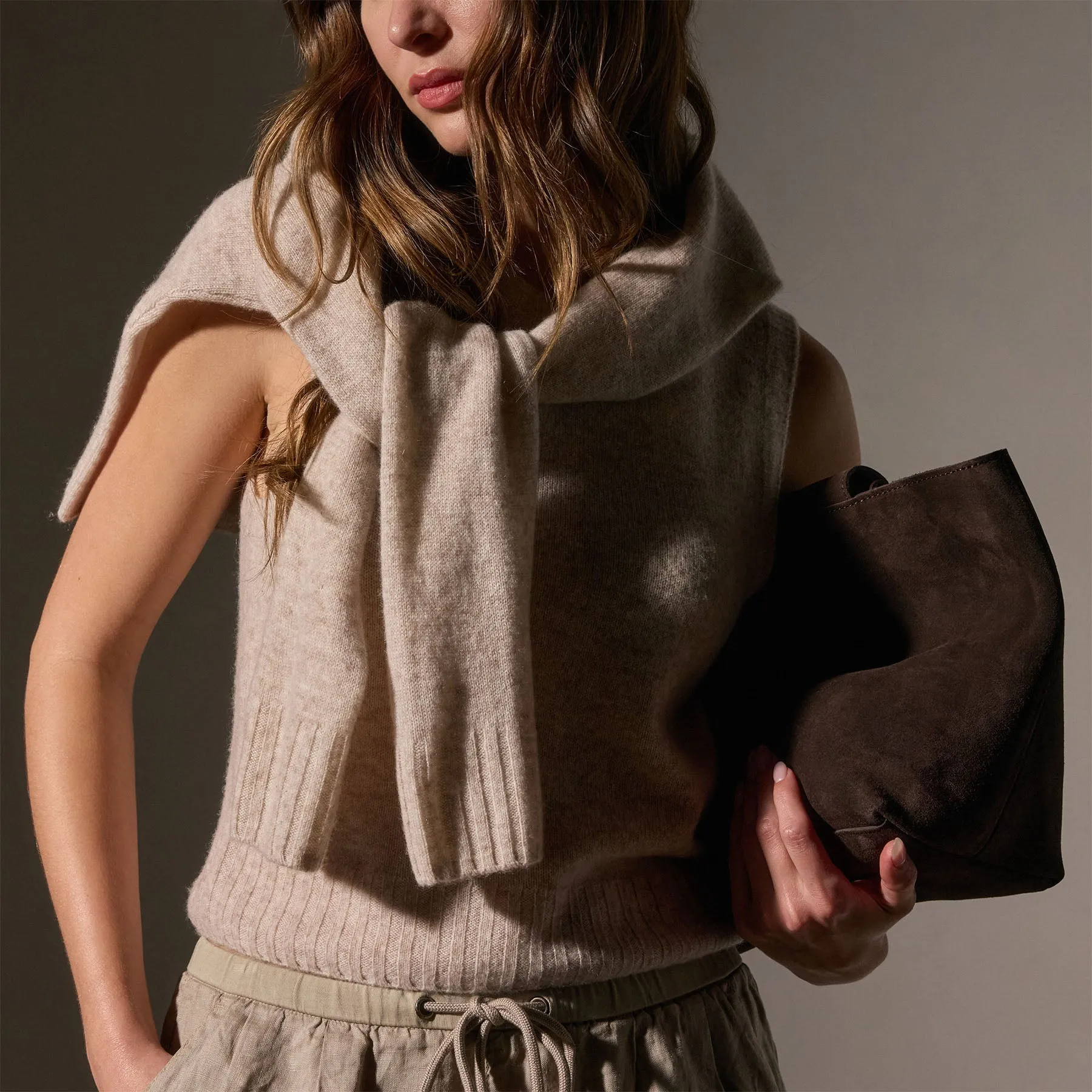 Soft Featherweight Cashmere Vest - Light Beige