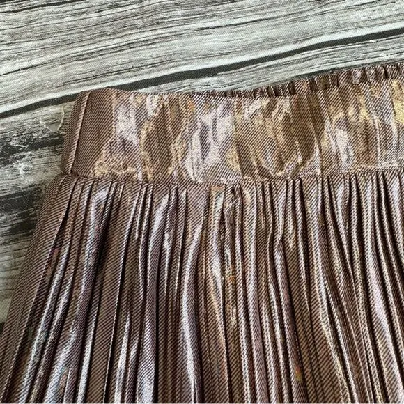 Sugar   Lips  Women's Accordion Pleat Metallic Skirt M Med Medium Rose Gold Knee