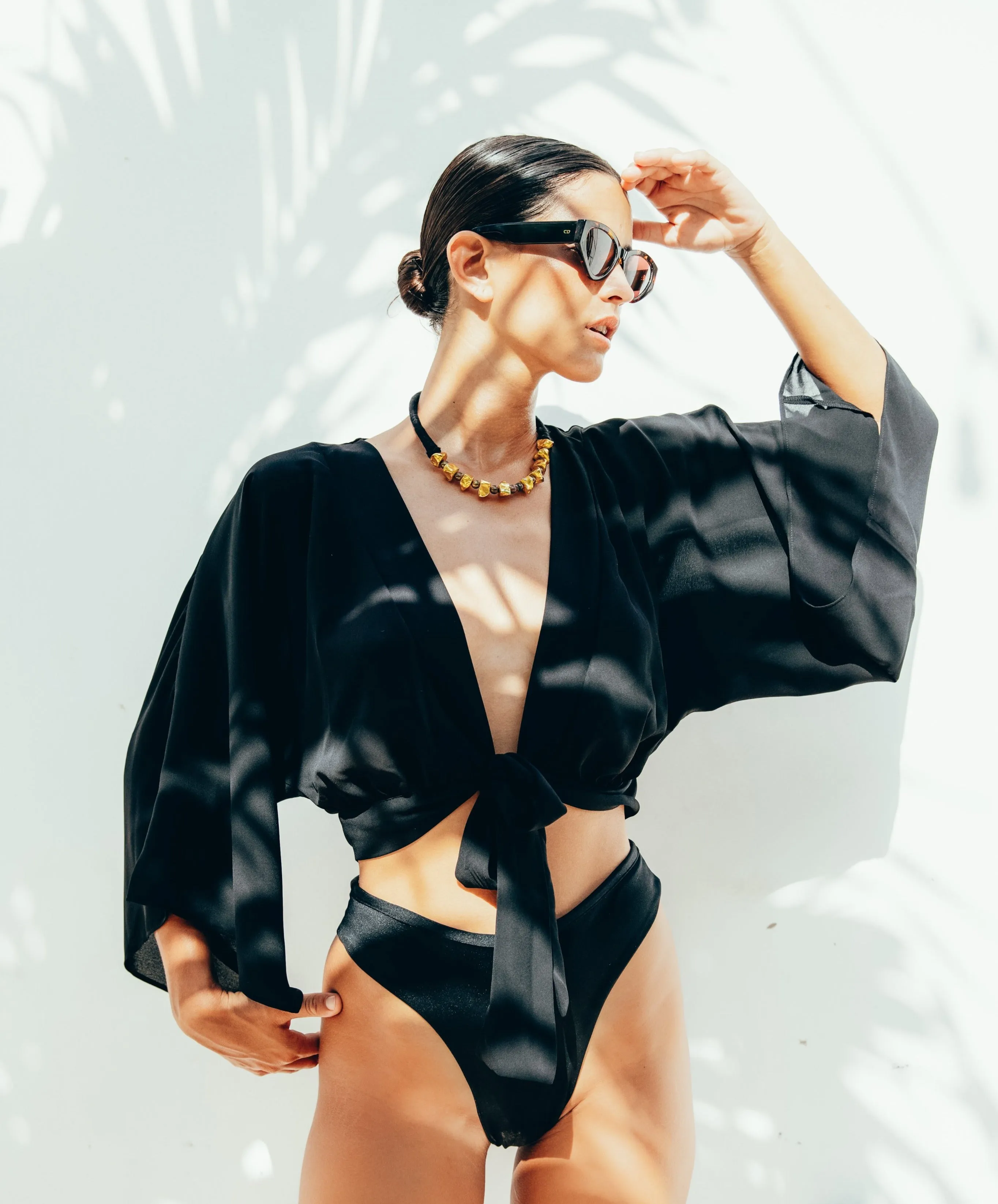 SukiSo Women's Kimono Wrap Top in Black