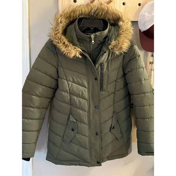 Swiss Tech Women's Small Green Puffer Coat Faux Fur Hood Winter Jacket