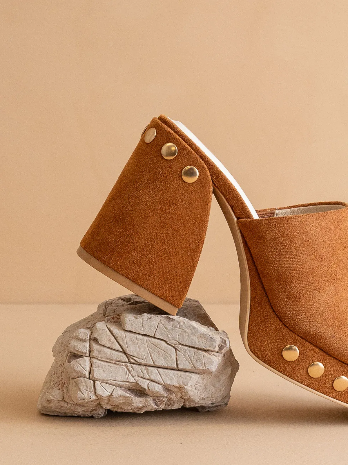 The Leona | Caramel Studded Platform Heel
