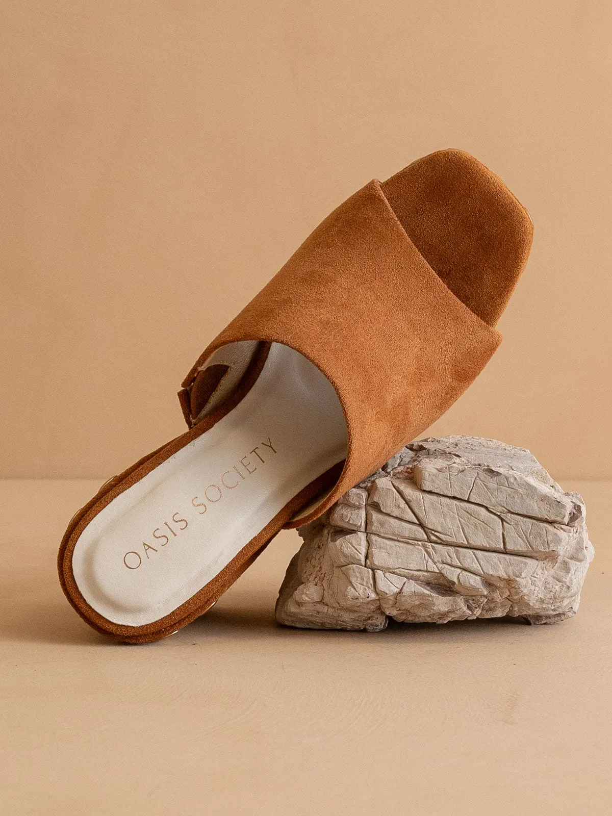The Leona | Caramel Studded Platform Heel