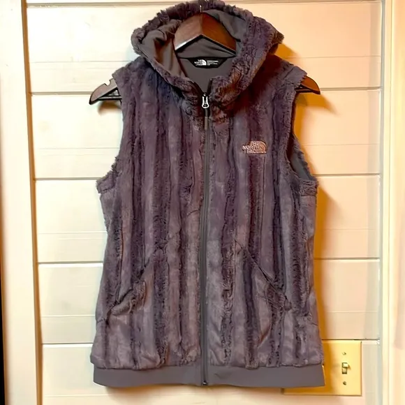 The North Face Women's Faux Furry Zip Up Hooded Vest Size S.