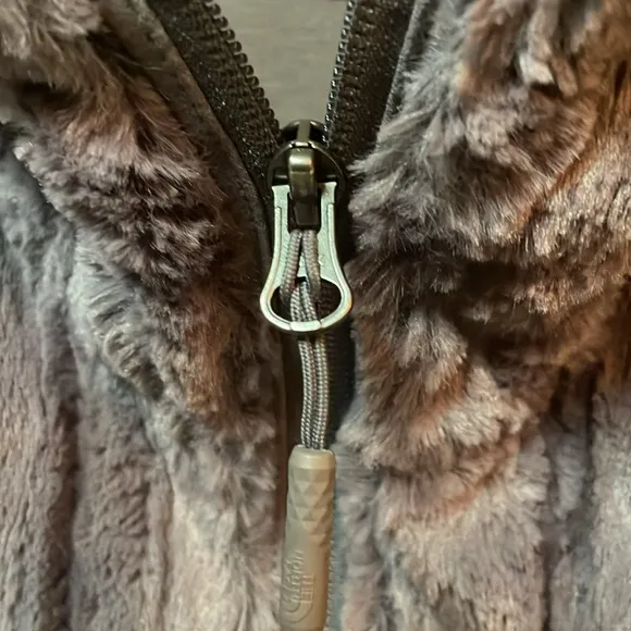 The North Face Women's Faux Furry Zip Up Hooded Vest Size S.