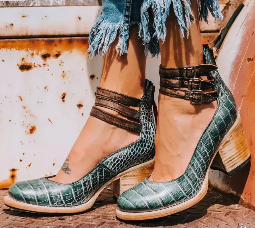 THE SIERRA LEATHER HEELS