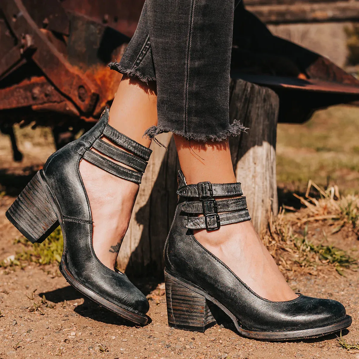 THE SIERRA LEATHER HEELS