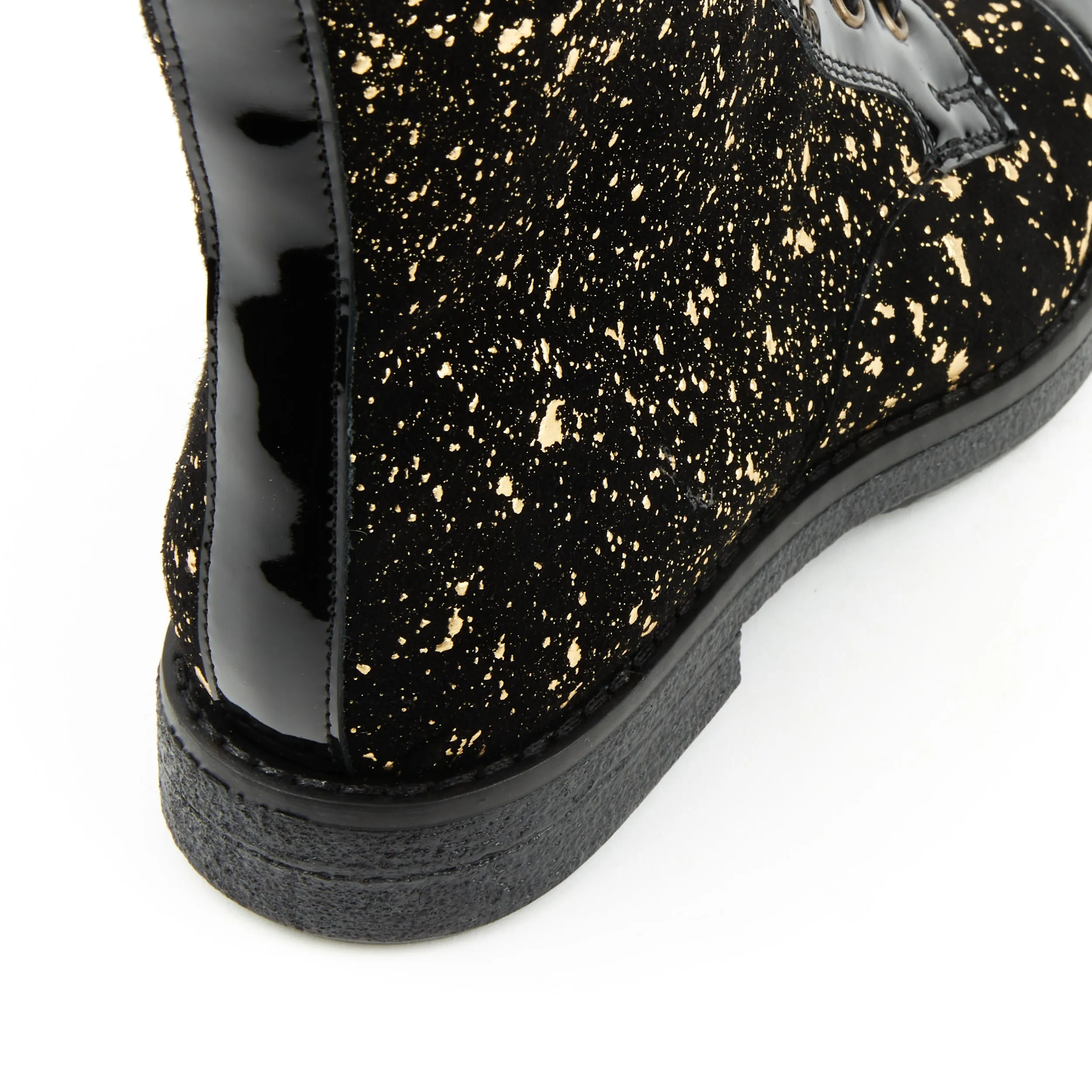 Traveller - Black & Gold