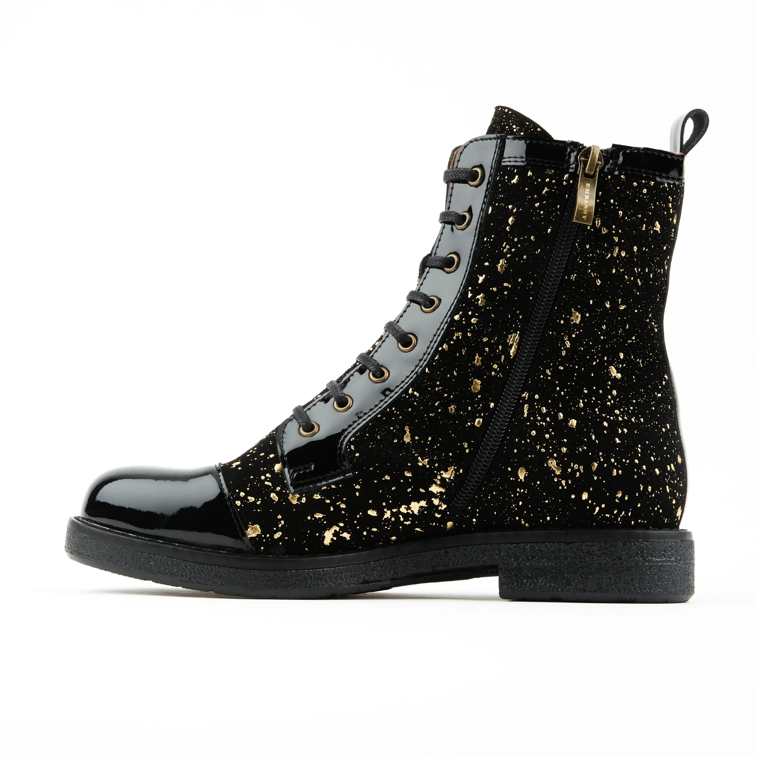 Traveller - Black & Gold