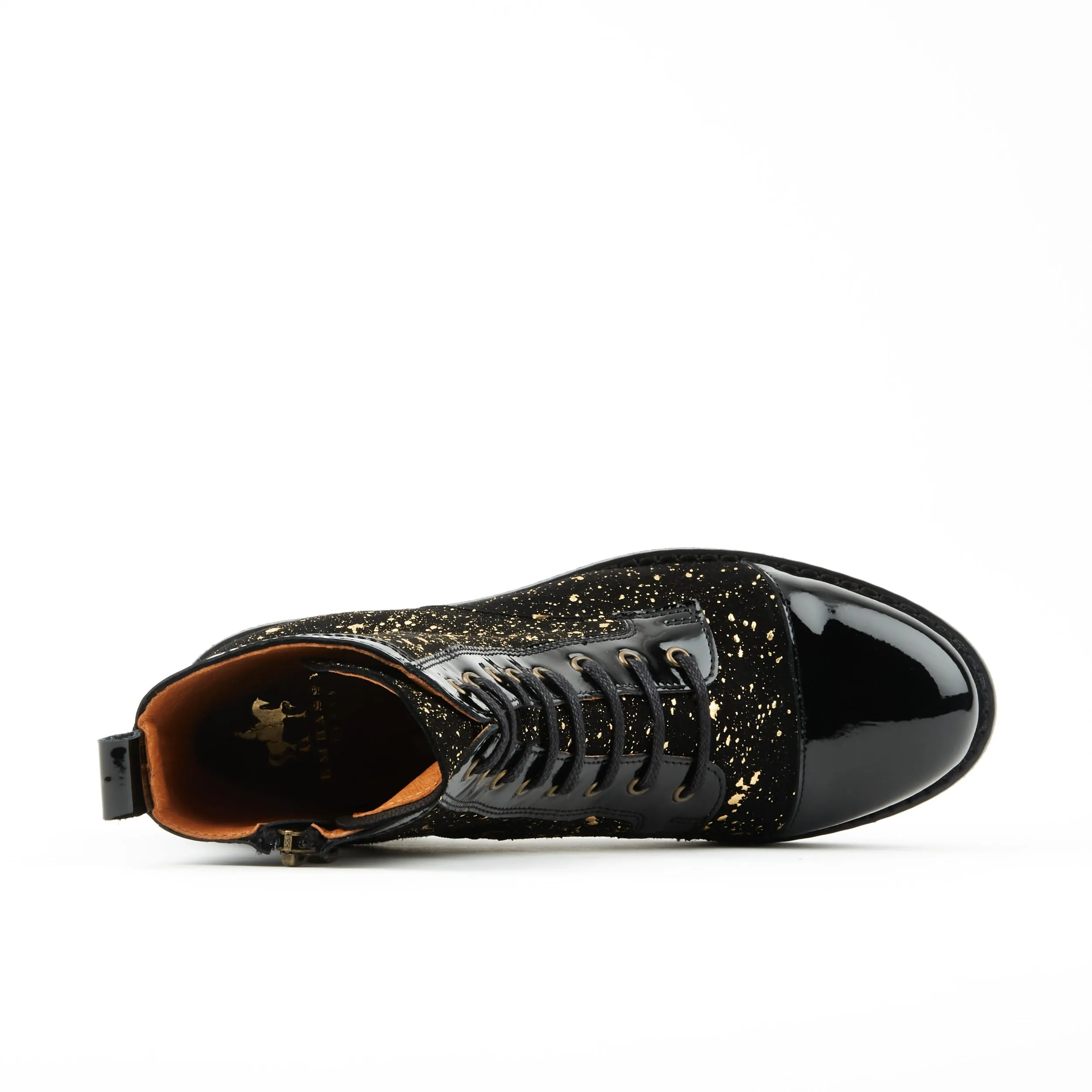Traveller - Black & Gold