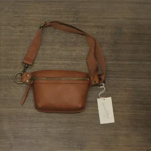 Universal Thread Women's Faux Leather Belt Bag VT86822