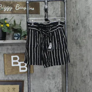 Who What Wear Women's High-Rise Paperbag Shorts 84202259 Matte Black Striped XS