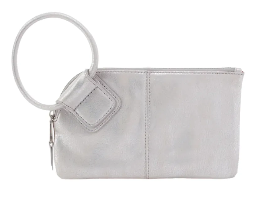 WOMEN'S HOBO SABLE WRISTLET | SILVER METALLIC LEATHER