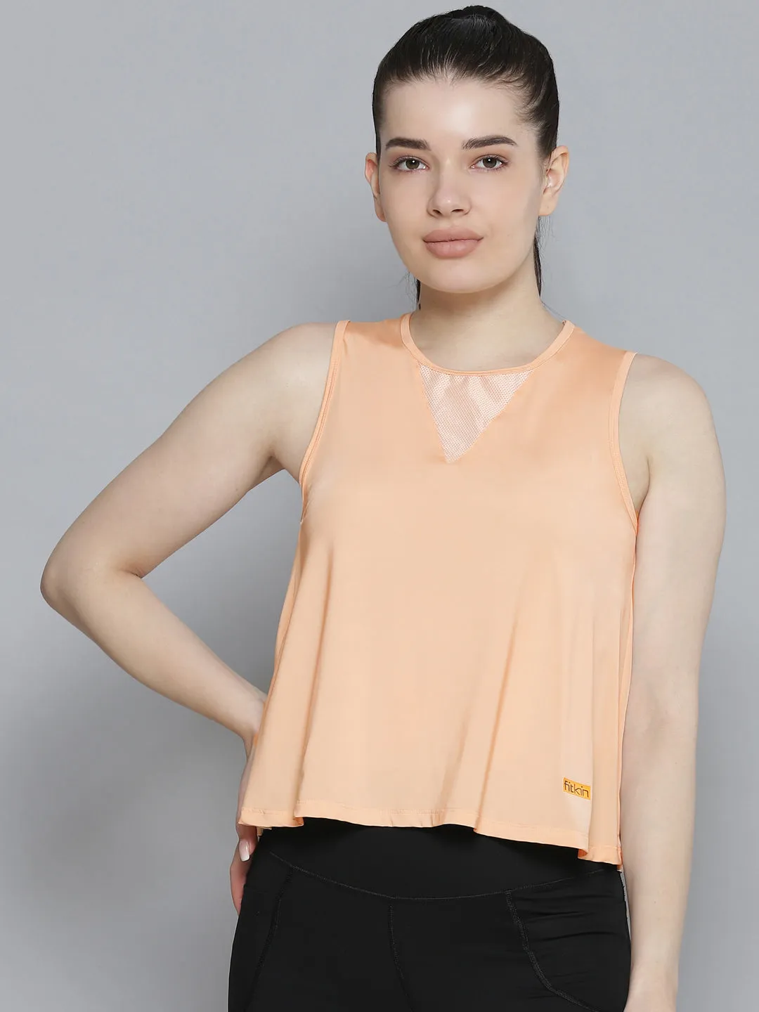 Women's Nude-Colored Solid Breathable Crop T-shirt