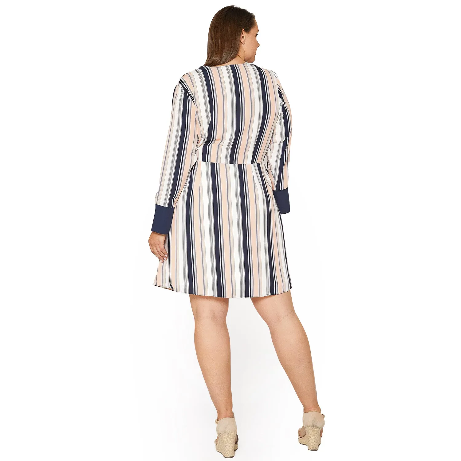Women's Plus Size Printed Wrap Dress With Cuff Binding in Multi