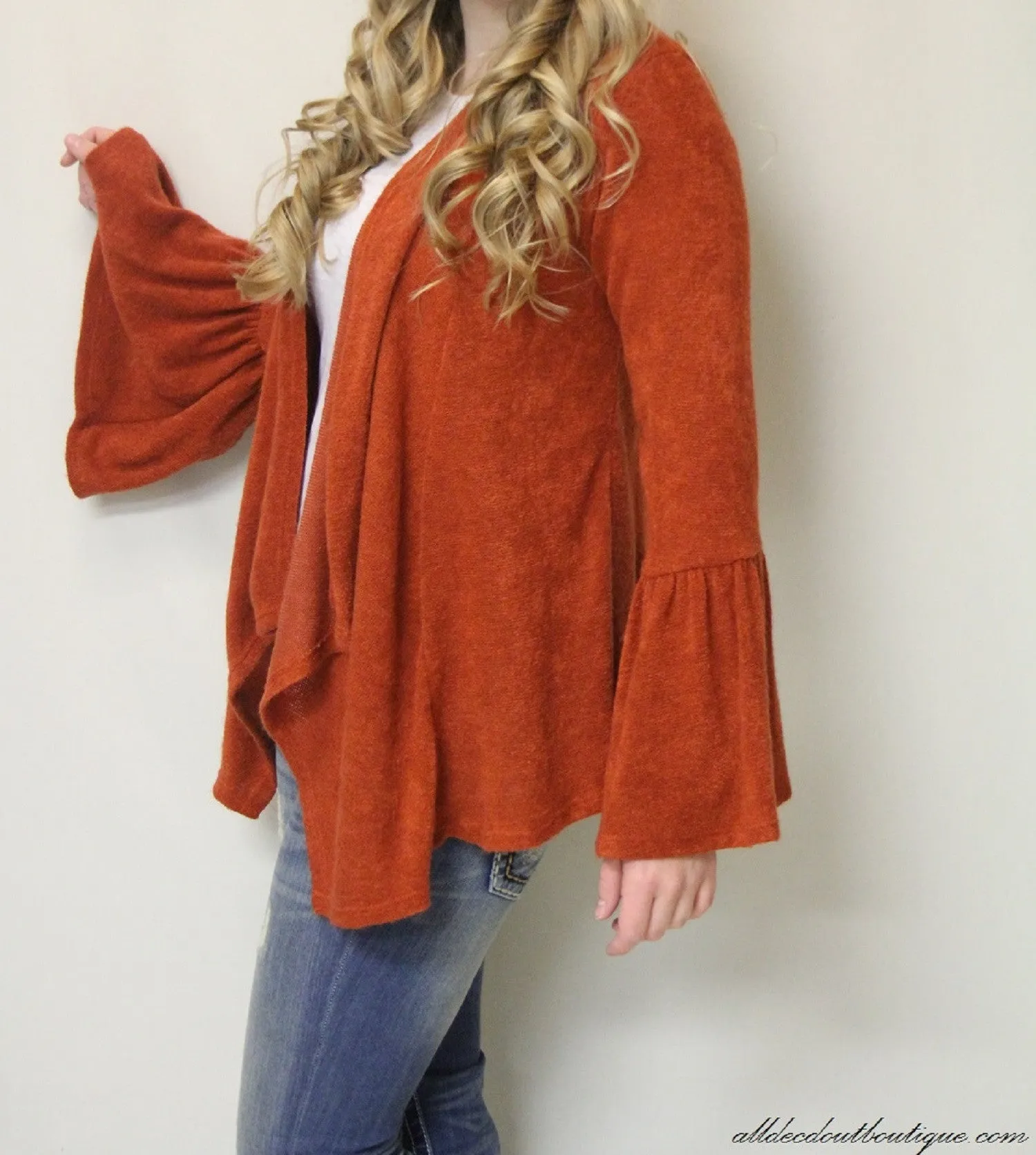 Yahada | Rust Bell Sleeve Cardigan